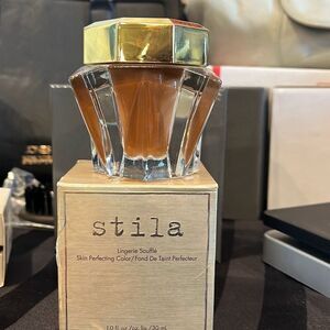 Stila Skin Perfecting Lingerie Souffle 8.0